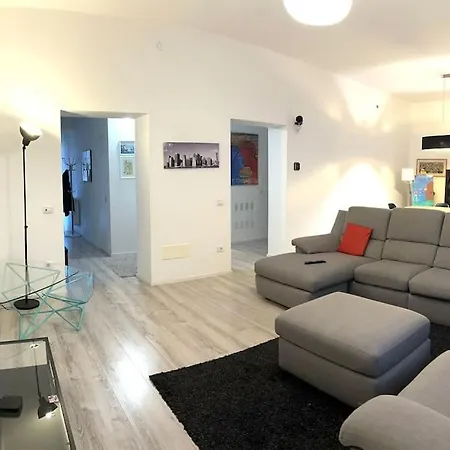 Moderno Al Centro Di 公寓 斯波莱托