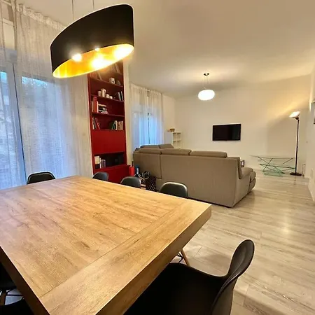 Moderno Al Centro Di Appartement